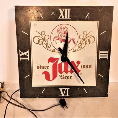 Lot #159  Vintage Plastic JAX BEER Clock