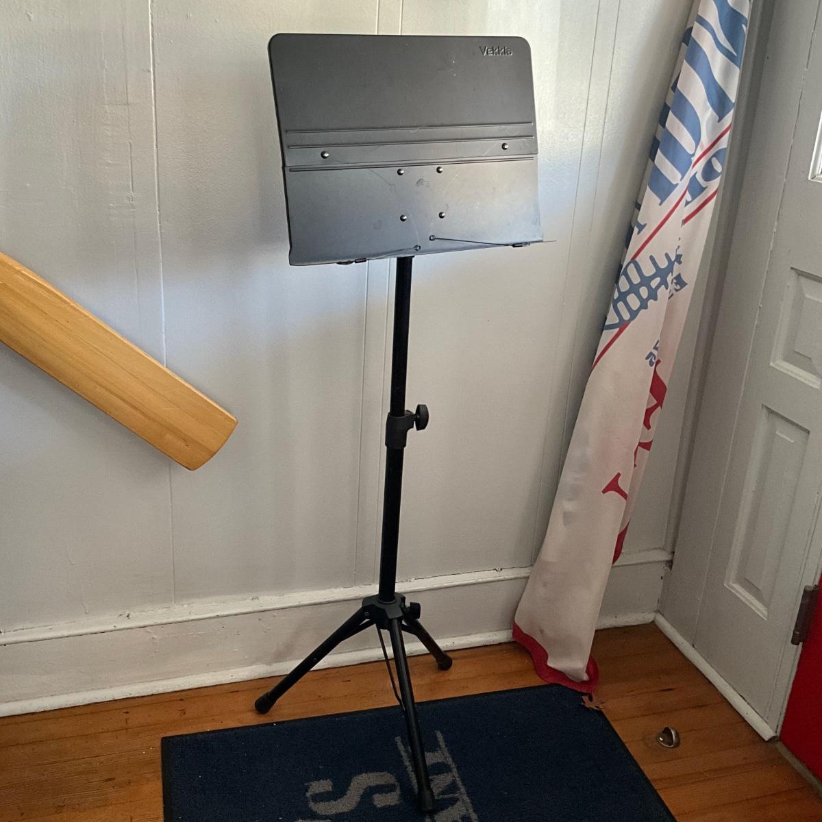 185 VEKKIA Adjustable Black Music Stand