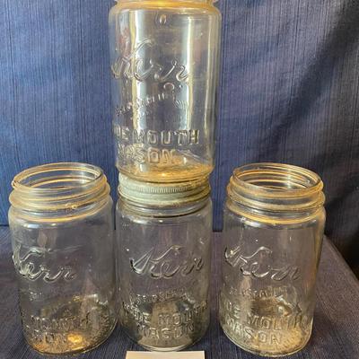 4 Vintage Kerr Wide Mouth Jars w/1 lid