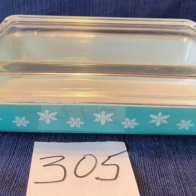 Pyrex #143 Turquoise Snoflake Dish w/lid