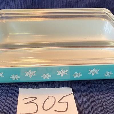 Pyrex #143 Turquoise Snoflake Dish w/lid