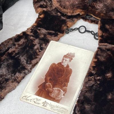 LOT 170 Victorian Ladies Loved Furs - Sheared Beaver Cape & Muff & Collars - Fur Collar - Cabinet Photos