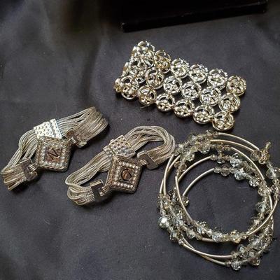 Bracelet Lot