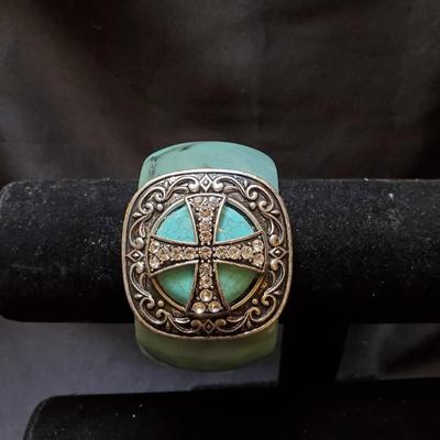 Acrylic Faux Turquoise Bracelet