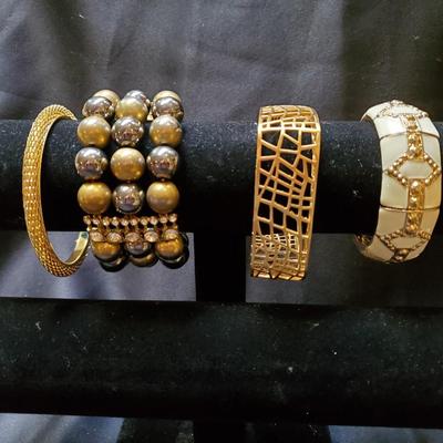 Bracelet Lot