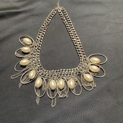 18â€Silver Tone Pearl & Ring  Necklace