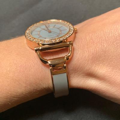 Rose gold Claw Watch