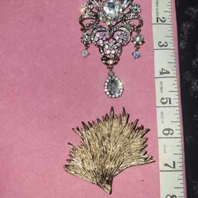 Vintage Brooch