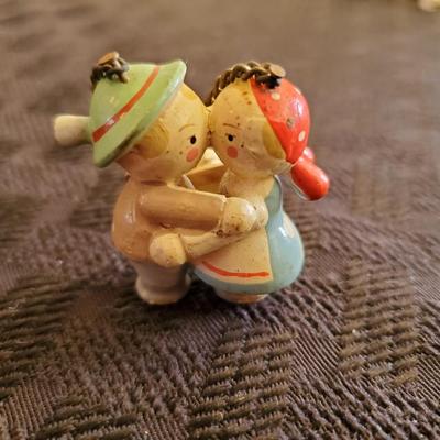 Vintage Wood Pin/Brooch
