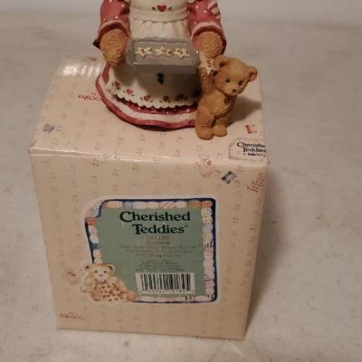 Cherished teddies