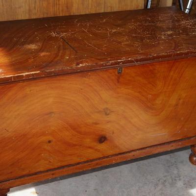 ANTIQUE 19TH CENTURY 1840-50 'S GRAIN PAINTED PINE BLANK CHEST /W BUN STYLE FOOTINGS