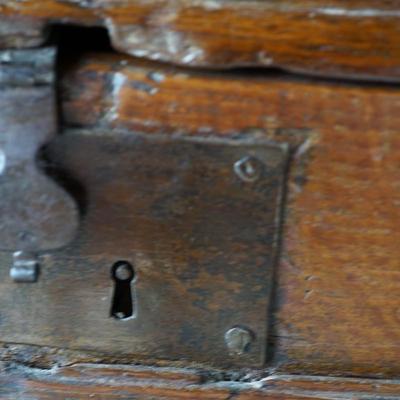 19TH CENTURY OAK COUNTER TOP SLANT TOP WRITING DESK W/ LIFT LID