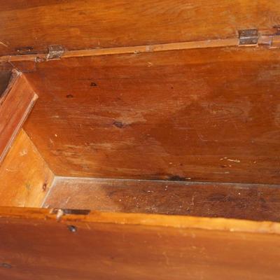 19TH CENTURY DOVETAILED PINE BLANKET CHEST ON  LEGS