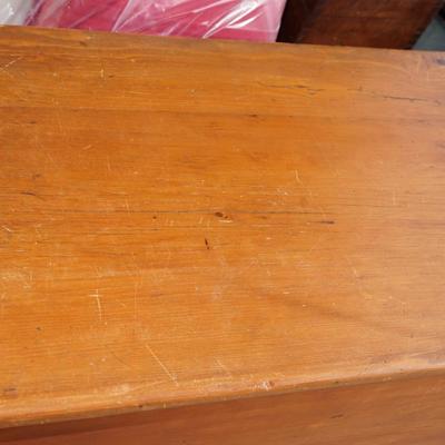 19TH CENTURY DOVETAILED PINE BLANKET CHEST ON  LEGS