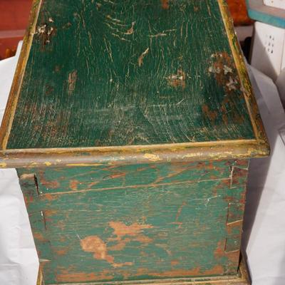 19TH CENTURY PRIMITIVE SM. CHEST ORIGINAL GREEN PAINT LIFT TOP