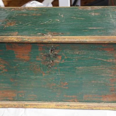 19TH CENTURY PRIMITIVE SM. CHEST ORIGINAL GREEN PAINT LIFT TOP
