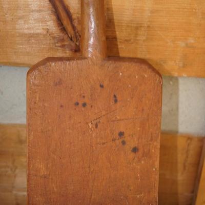 PRIMITIVE LOT TO INCLUDE EARLY TIN GRATER, FLATWARE BOX, WOOD BOWL /WOOD SPOON & CUTTING BOARD