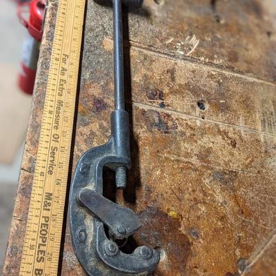 VINTAGE PIPE TOOL NO 2 PIPE CUTTER