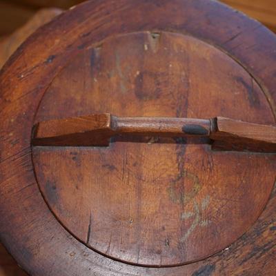 EARLY ROUND PANTRY BOX HAND CRAFTED OF BENT WOOD ROUND WITH LID