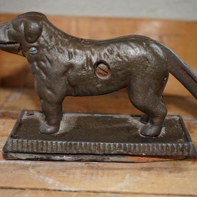 ANTIQUE CAST IRON FIGURAL ST. BERNARD DOG NUTCRACKER