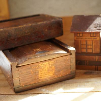 ANTIQUE PUZZLE BAG "NATIONAL SAVINGS BANK HOUSE" & TWO HAND CRAFTED PRIMITIVE SLIDING TOP BOXES.