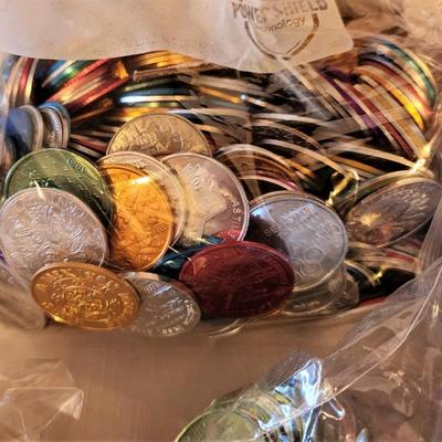 Lot #175  10 Freezer Bags of Mixed Vintage Mardi Gras Doubloons - no heavies