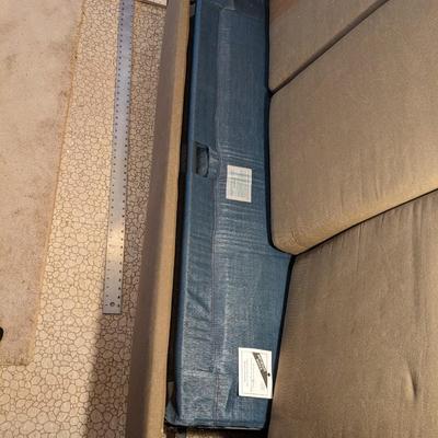 Sealy Hide-a-Bed Couch, Very Nice Shape