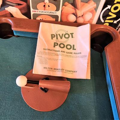 Lot #186  Vintage PIVOT POOL set - complete in Original box - 1972