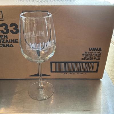 306 One Dozen New in Box 16oz Vina Wine Glasses With Awful Arthurs Etched