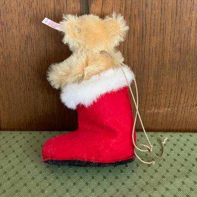 LOT 54R: Miniature Steiff  Collector Club Bears & Christmas Bear