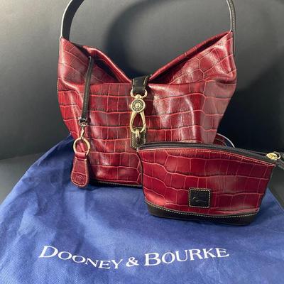LOT 60C: Dooney & Bourke Bag