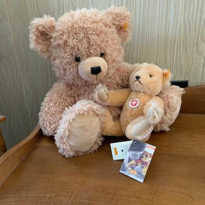 LOT 119: Steiff Teddy Bears Lars & Peter w/Tags & Ear Button