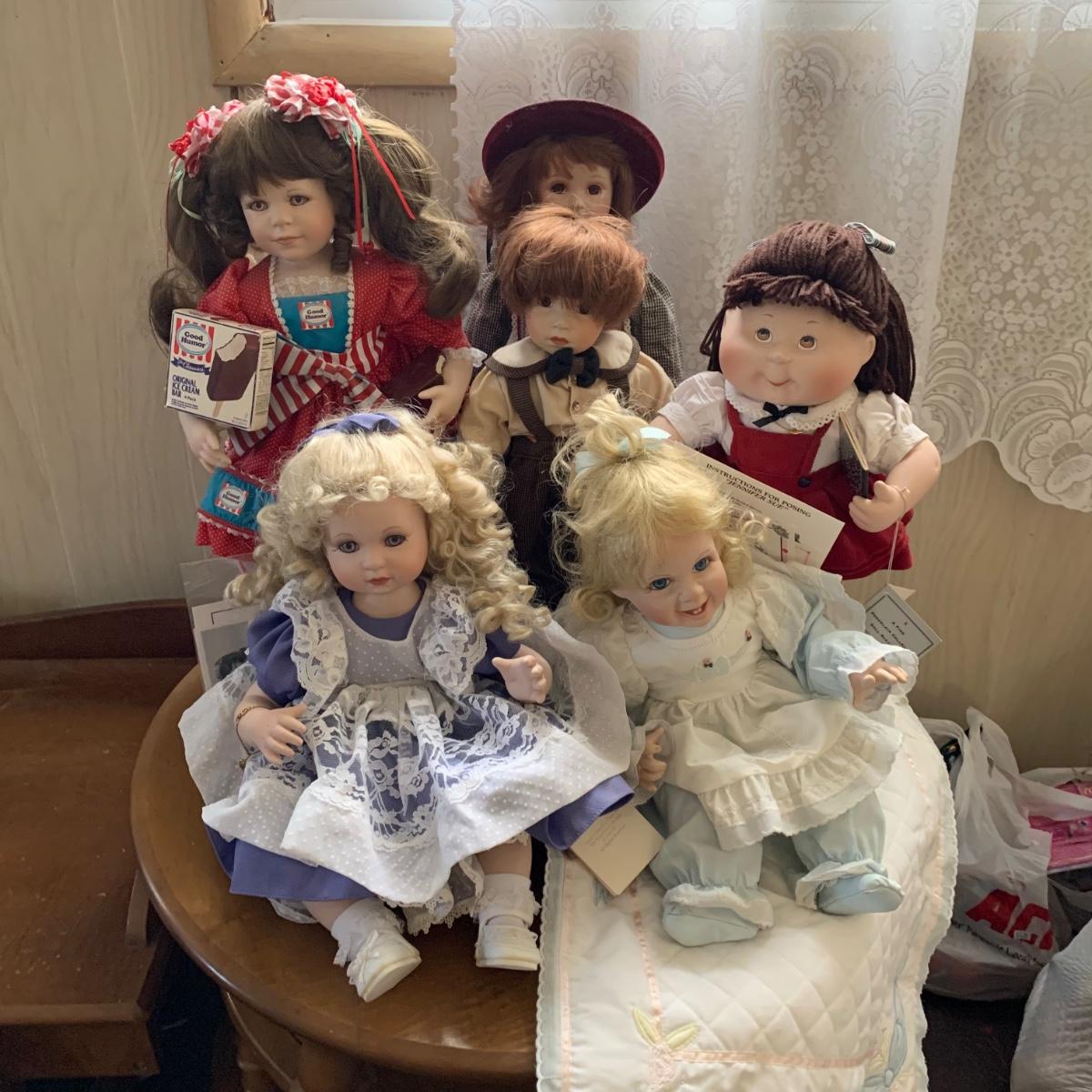 LOT 137R Porcelain Dolls Boehm Danbury Mint Franklin Heirloom Dolls More EstateSales