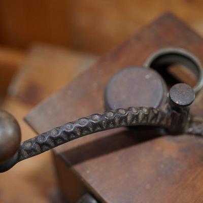 ANTIQUE HANDLED COFFEE GRINDER