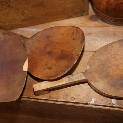PRIMITIVE GROUPING OF HANGING WOODEN SALT BOX , HANGING CANDLE BOX , THREE BUTTER PADDLES
