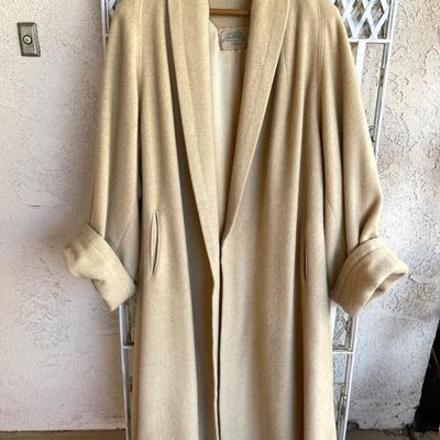 LOT 206 Vintage Bullock's Pasadena Cashmere Coat Shawl Collar Turn Over Cuffs Slash Pockets