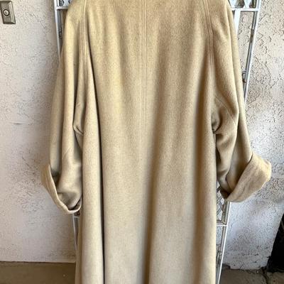 LOT 206 Vintage Bullock's Pasadena Cashmere Coat Shawl Collar Turn Over Cuffs Slash Pockets