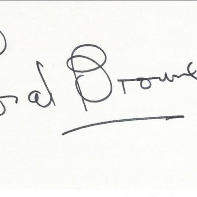 Coral Browne  signature 