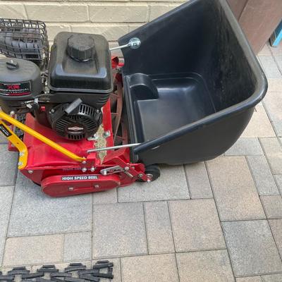 McLane Professional Front-Throw Mower Model 20 7 blade | EstateSales.org
