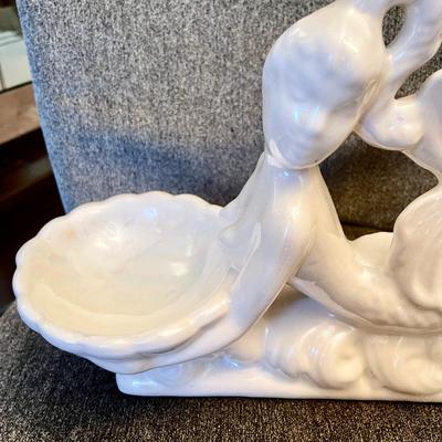 LOT 229  VINTAGE MERMAID SOAP DISH IRIDESCENT GLAZE