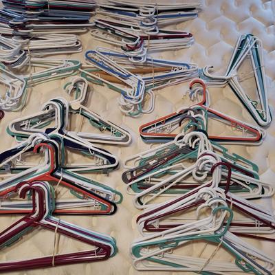 Plastic Hangers and Space Savers (B3-BBL)