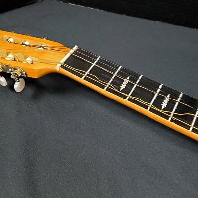 Guitarras Paracho Classic Acoustic Guitar
