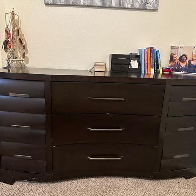 Huge Dresser