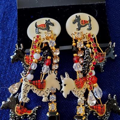 Lunch at the Ritz    Clip Earrings