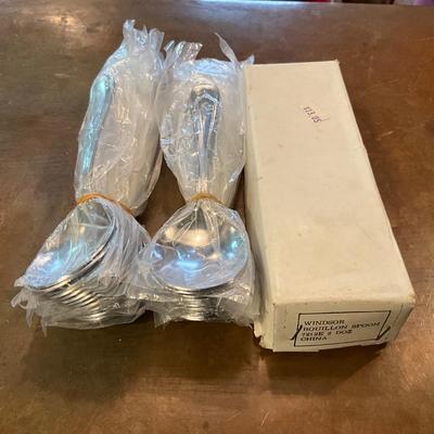 395 New in Box Windsor Bouillon Spoons