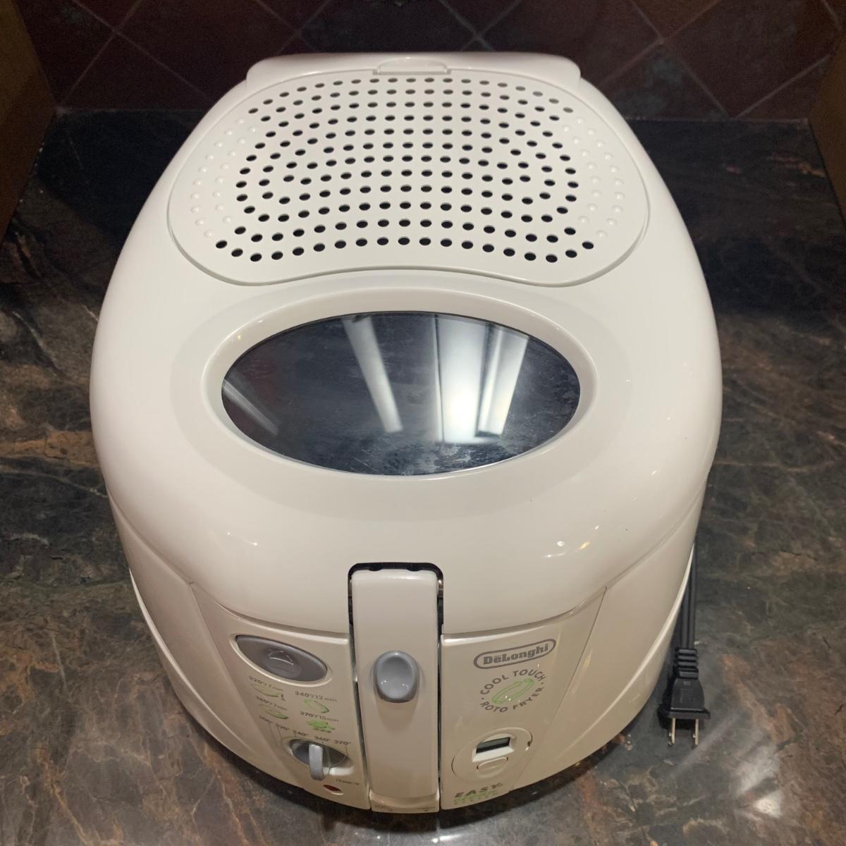 DeLonghi Roto Fryer and Black & Decker Rice Cooker (K-HS) | EstateSales.org