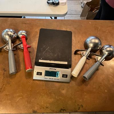 402 Lot of Scoops and Accutek Scale