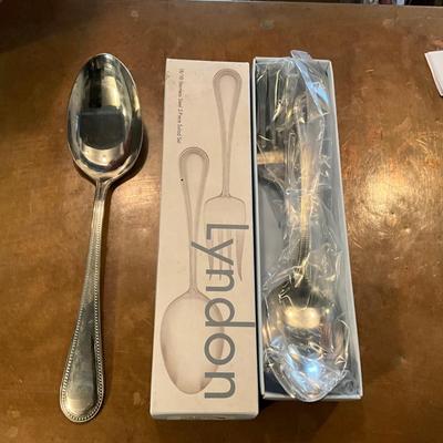 415 New in Box Stainless Steel Reed & Barton Lyndon Serving Set with one Extra Spoon