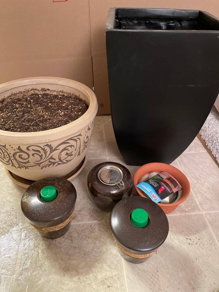 Outdoor pots & Tiki candles