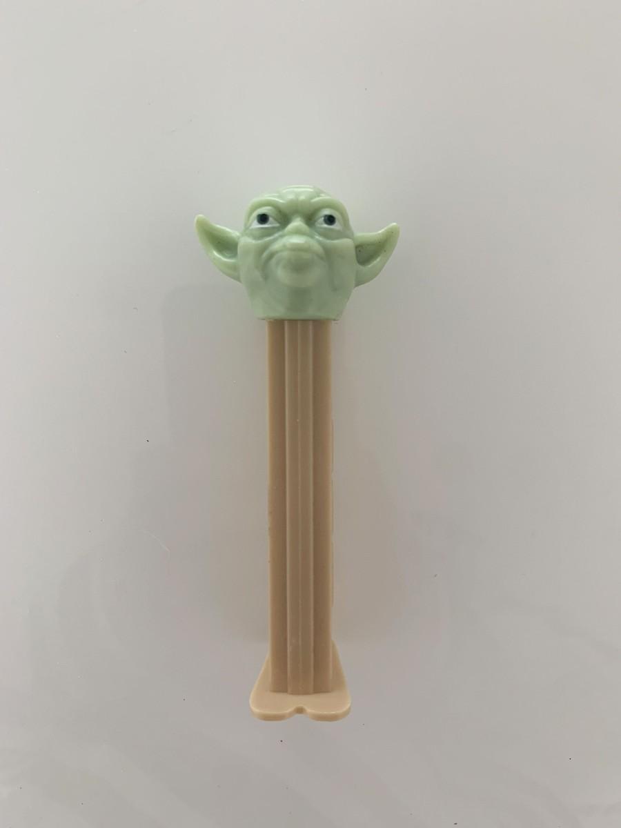 Star Wars Yoda Pez candy dispenser